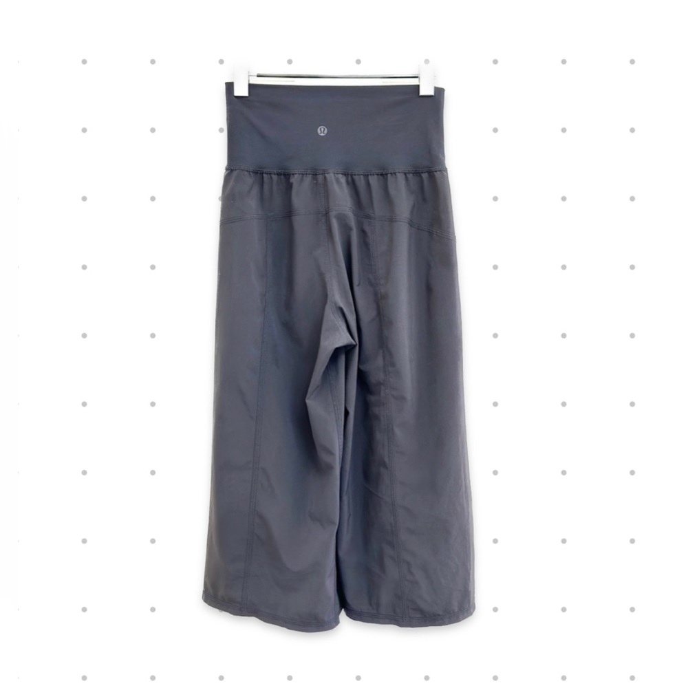 Rare‼️ EUC Lululemon Yoga Wide 3/4 Pants with Split Leg